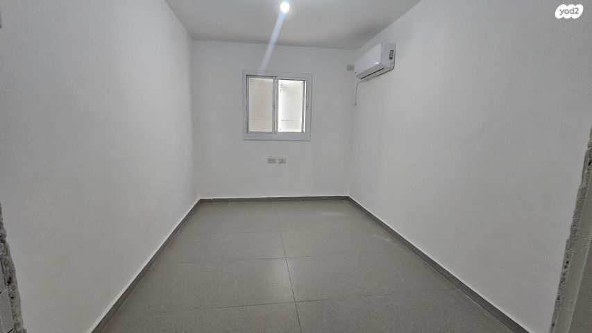 דירת גן, רבי עקיבא, גבעת כצנלסון, נהריה