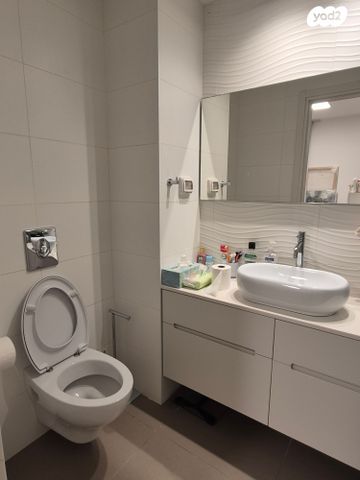 דירה, ניסים אלוני, צמרות איילון, פארק צמרת, תל אביב יפו