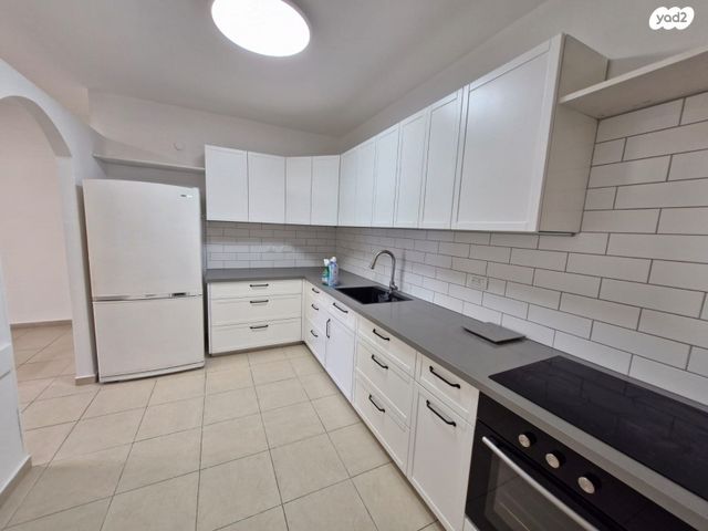 דירה, כפר סבא