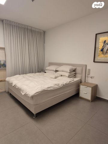 דירה, ניסים אלוני, צמרות איילון, פארק צמרת, תל אביב יפו