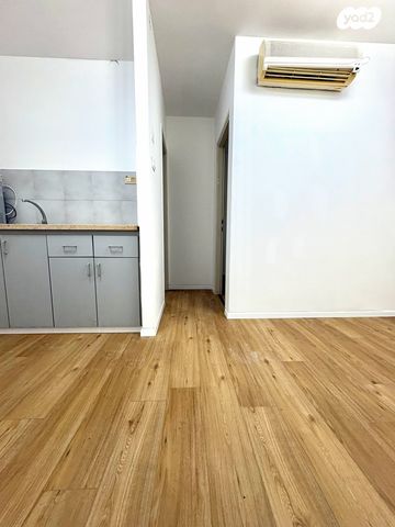 דירה, הנאמנים 12, שער פלמר, תחנת רכבת השמונה, חיפה