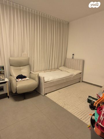 דירה, ניסים אלוני, צמרות איילון, פארק צמרת, תל אביב יפו