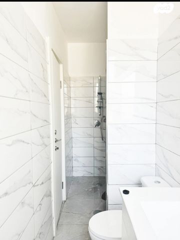 יחידת דיור, אשר לוין, רמב"ם, ראשון לציון