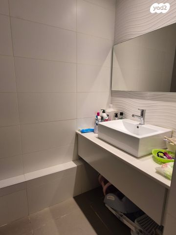 דירה, ניסים אלוני, צמרות איילון, פארק צמרת, תל אביב יפו