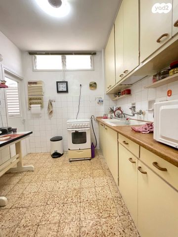 דירה, בזל, תל אביב יפו