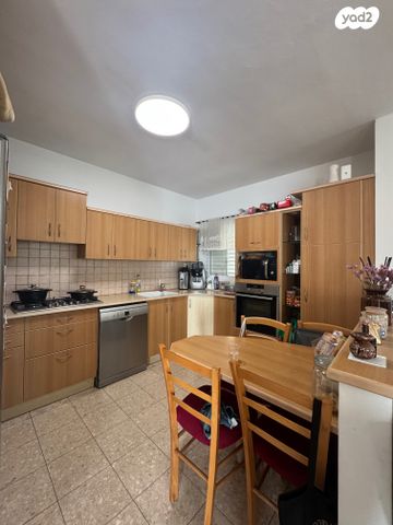 דירה, הכרמל, קרית ספיר, כפר סבא