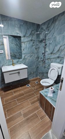 דירה, הרב עובדיה יוסף, מגדל אור, מגדל העמק