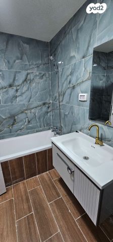 דירה, הרב עובדיה יוסף, מגדל אור, מגדל העמק