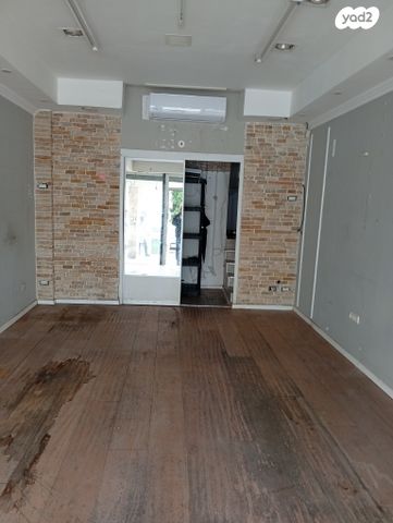 חנויות/ שטח מסחרי