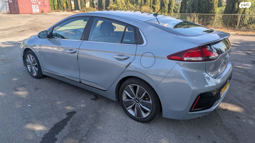 יונדאי איוניק