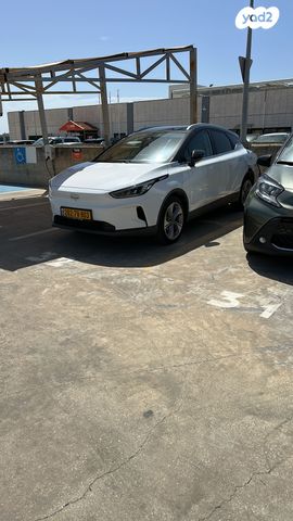 מודעת רכב ג׳ילי Geometry C