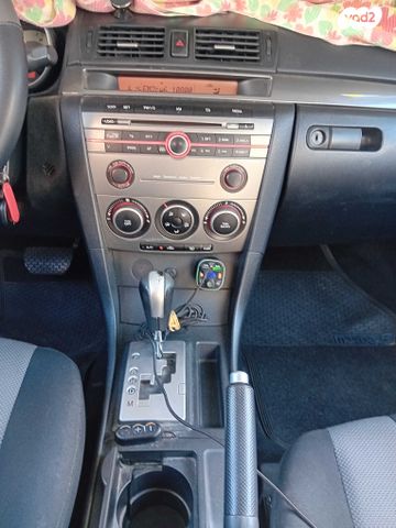 מודעת רכב מאזדה 3