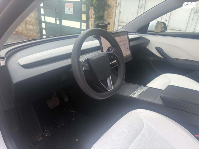 מודעת רכב טסלה מודל 3