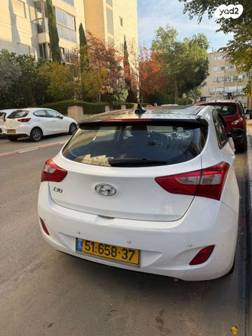 יונדאי i30