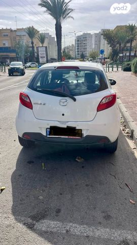 מודעת רכב מאזדה 2