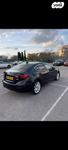 מודעת רכב מאזדה 3