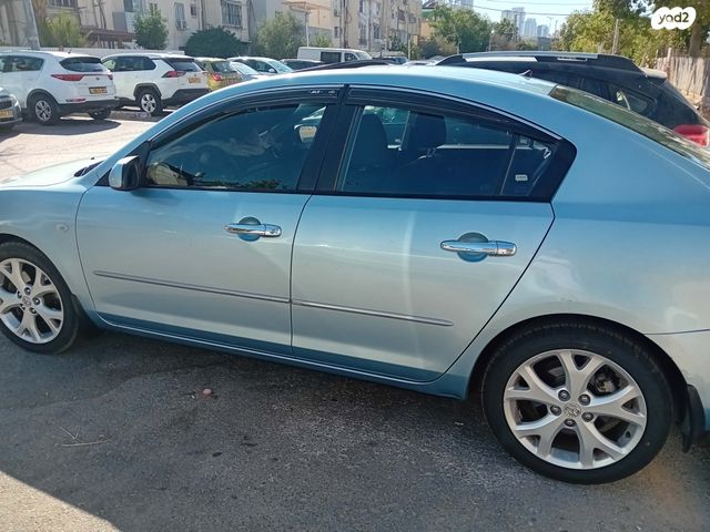 מאזדה 3