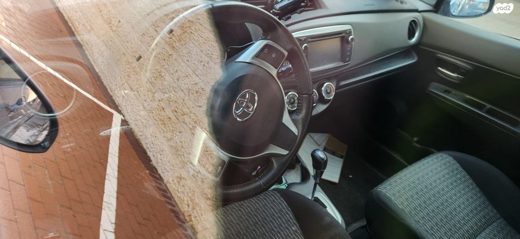 מודעת רכב טויוטה יאריס