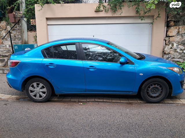 מודעת רכב מאזדה 3