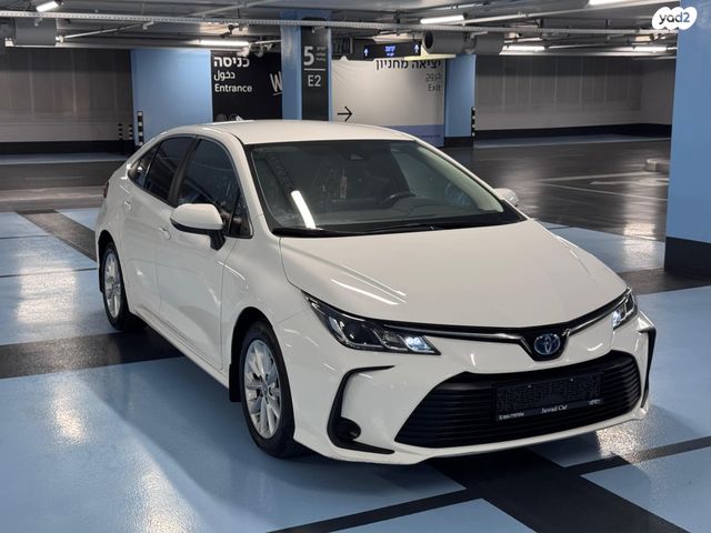 טויוטה קורולה