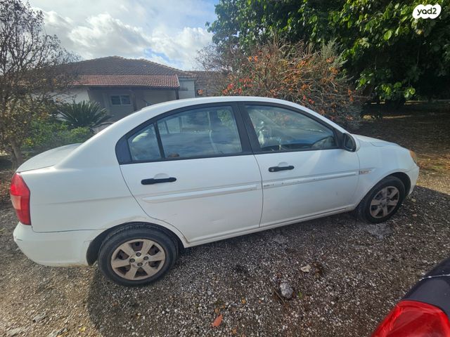 יונדאי אקסנט i25