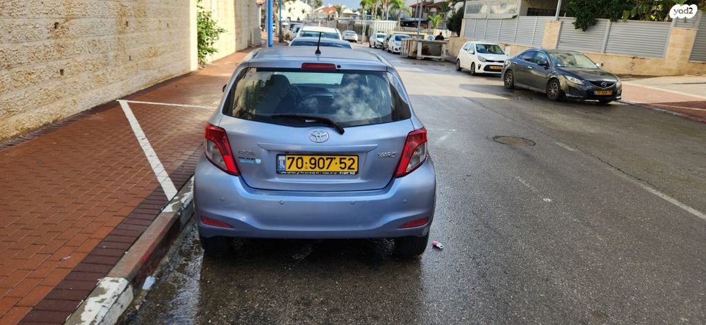 טויוטה יאריס