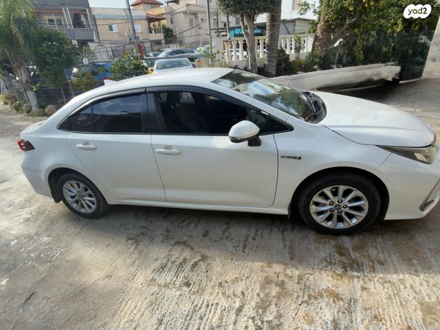 טויוטה קורולה