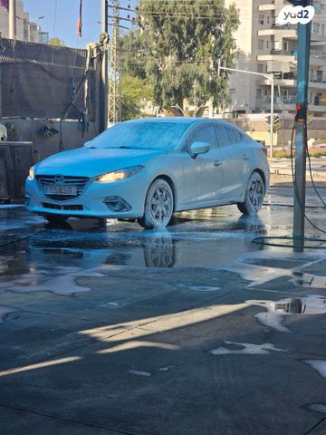 מודעת רכב מאזדה 3