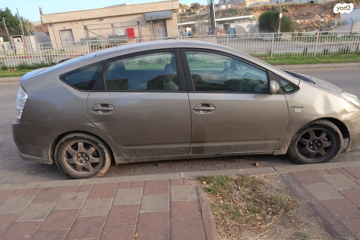 מודעת רכב טויוטה פריוס