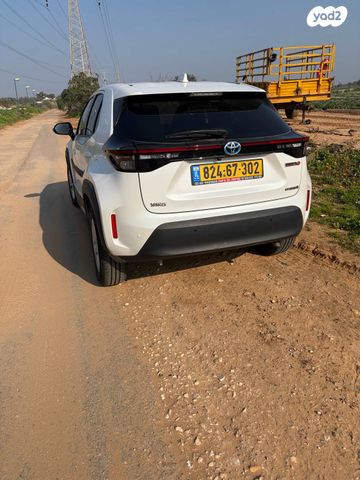 מודעת רכב טויוטה יאריס קרוס