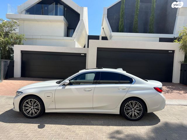 מודעת רכב ב מ וו סדרה 3