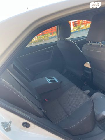 מודעת רכב טויוטה קורולה