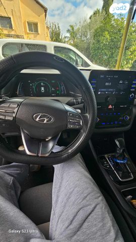 יונדאי איוניק