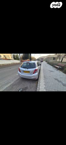 טויוטה יאריס