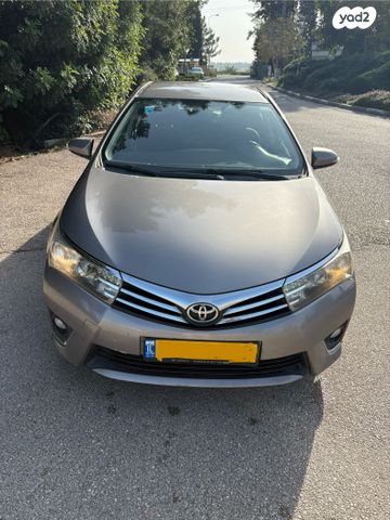מודעת רכב טויוטה קורולה