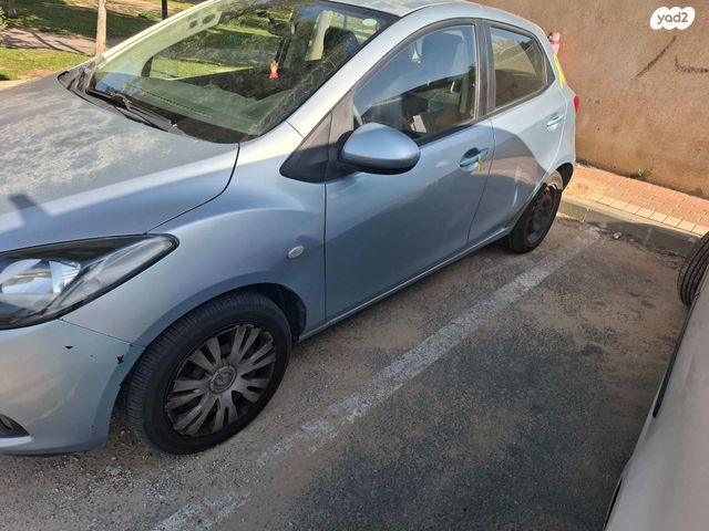 מודעת רכב מאזדה 2