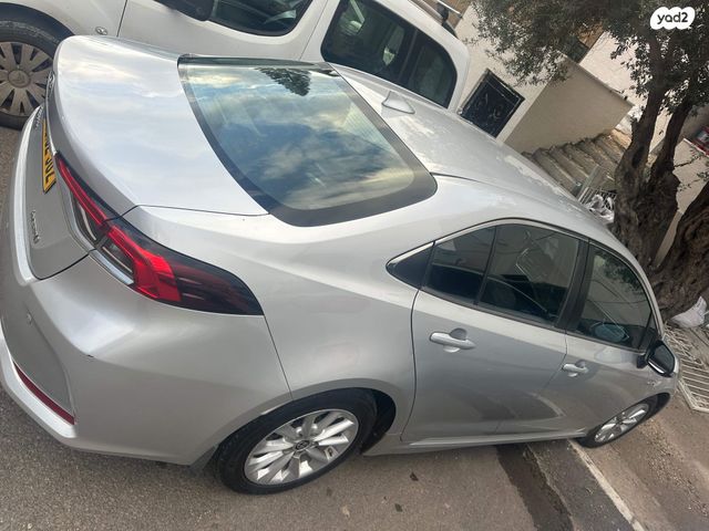 מודעת רכב טויוטה קורולה