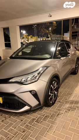 מודעת רכב טויוטה C-HR