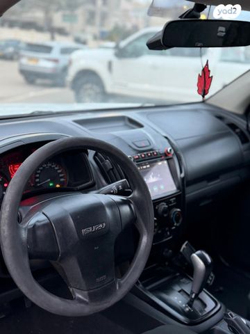 איסוזו די-מקס