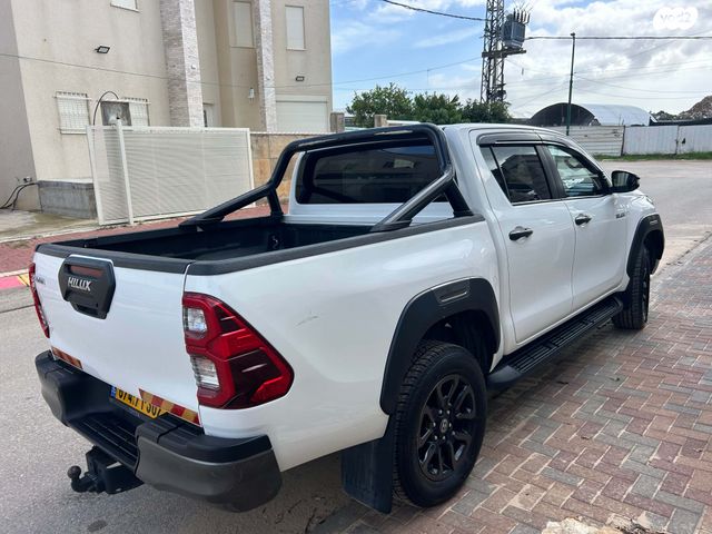 טויוטה היילקס