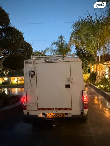 איסוזו די-מקס