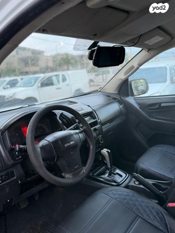 איסוזו די-מקס