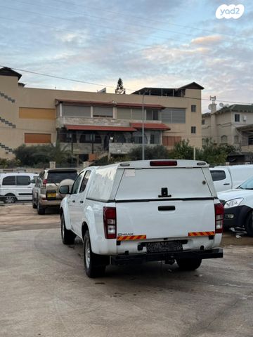 איסוזו די-מקס