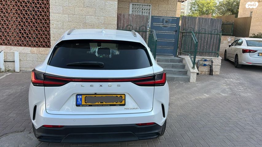 מודעת רכב לקסוס NX
