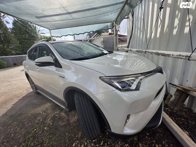 טויוטה RAV4