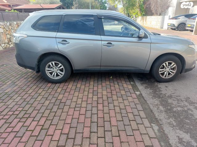 מיצובישי אאוטלנדר