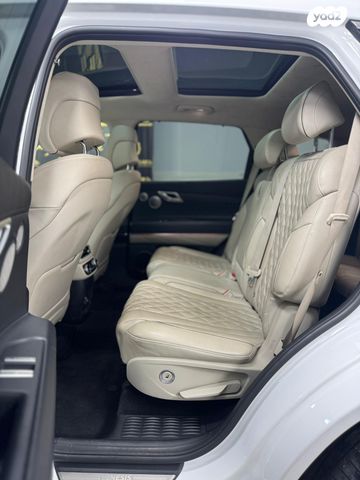 מודעת רכב ג'נסיס GV80