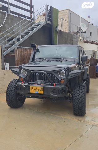 מודעת רכב ג'יפ רנגלר