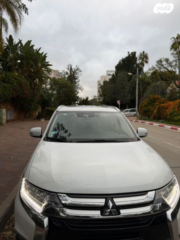 מיצובישי אאוטלנדר