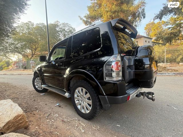 מיצובישי פג'רו